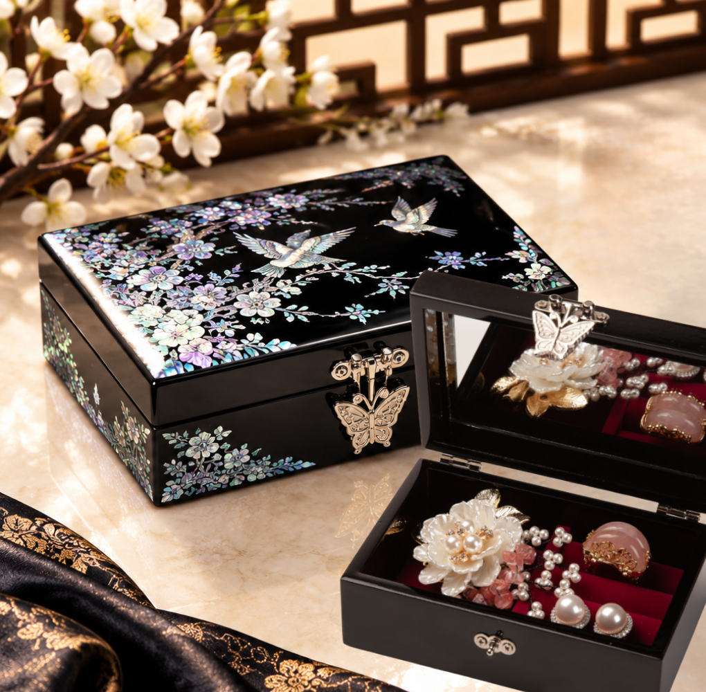 Korean Traditional Najeon Mother-of-Pearl Jewelry Box