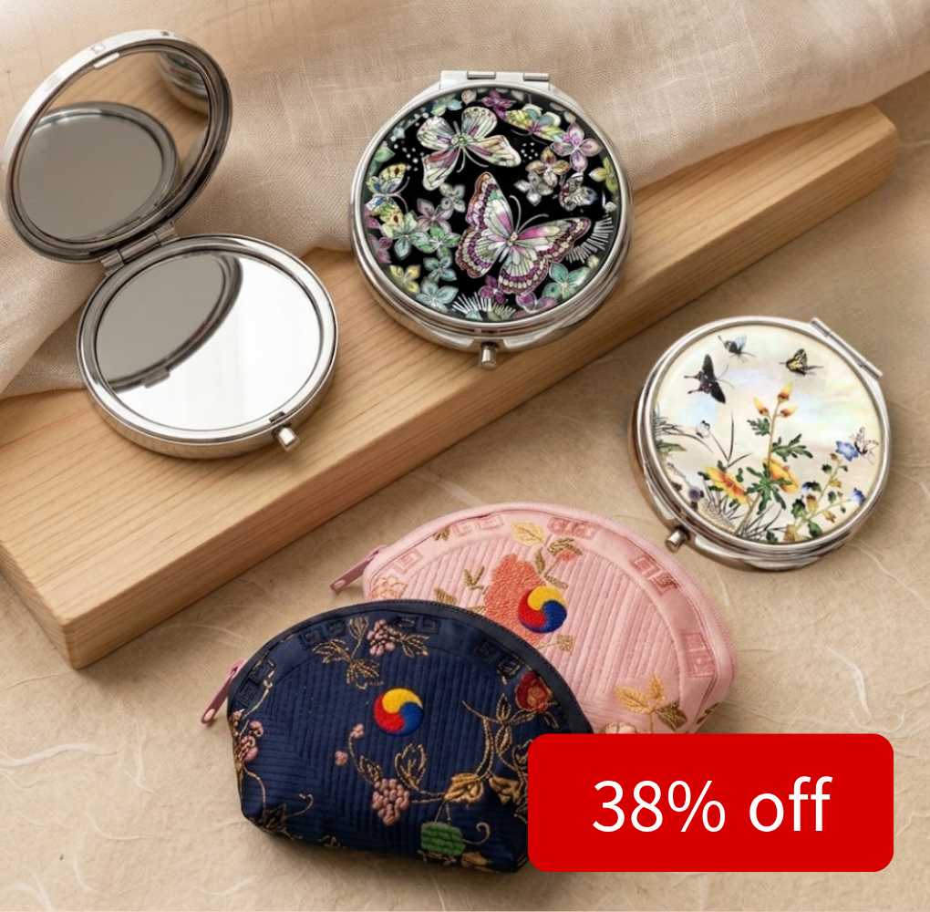 Korean Mother-of-Pearl Gift Set – Mirror, Pouch & Bojagi Wrapping